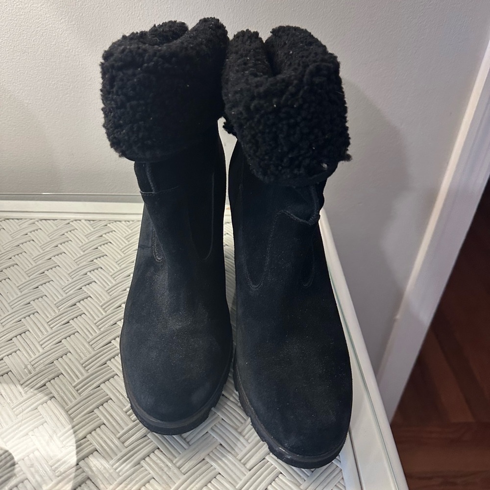 UGG Kyra Wedge Winter Ankle Black Booties Size 10